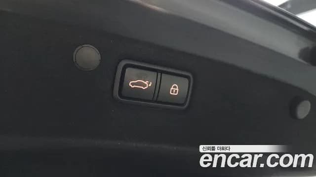 2018 Hyundai Grandeur IG 2.2 Diesel Premium Sold VIN KMHF441RBJA157327 – exterior detail 2018 Hyundai Grandeur IG 2.2 Diesel Premium Sold VIN KMHF441RBJA157327 – exterior detail