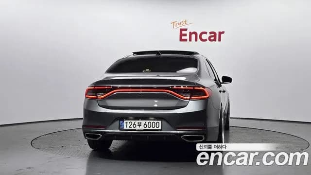 2019 Hyundai Grandeur IG 2.2 Diesel Premium Sold VIN KMHF441RBKA183011 – interior seats 2019 Hyundai Grandeur IG 2.2 Diesel Premium Sold VIN KMHF441RBKA183011 – interior seats
