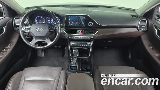 2017 Hyundai Grandeur IG 3.0 LPi Modern (Rental Car) Sold VIN KMHF641NBHA021001 – photo 15 2017 Hyundai Grandeur IG 3.0 LPi Modern (Rental Car) Sold VIN KMHF641NBHA021001 – photo 15