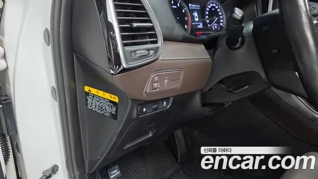 2018 Hyundai Grandeur IG 3.0 LPi Modern (Rental Car) Sold VIN KMHF641NBJA047568 – exterior detail 2018 Hyundai Grandeur IG 3.0 LPi Modern (Rental Car) Sold VIN KMHF641NBJA047568 – exterior detail
