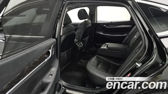 2018 Hyundai Grandeur IG 3.0 LPi Modern (Rental Car) Sold VIN KMHF641NBJA048709 – rear exterior 2018 Hyundai Grandeur IG 3.0 LPi Modern (Rental Car) Sold VIN KMHF641NBJA048709 – rear exterior