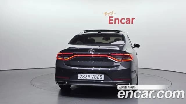 2018 Hyundai Grandeur IG 3.0 LPi Modern (Rental Car) Sold VIN KMHF641NBJA053539 – dashboard 2018 Hyundai Grandeur IG 3.0 LPi Modern (Rental Car) Sold VIN KMHF641NBJA053539 – dashboard