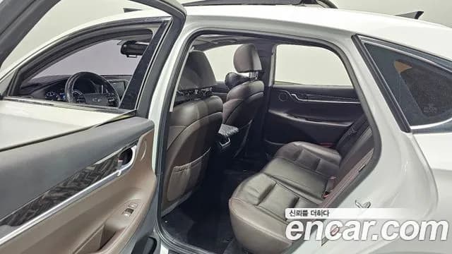 2018 Hyundai Grandeur IG 3.0 LPi Modern (Rental Car) Sold VIN KMHF641NBJA068007 – exterior detail 2018 Hyundai Grandeur IG 3.0 LPi Modern (Rental Car) Sold VIN KMHF641NBJA068007 – exterior detail