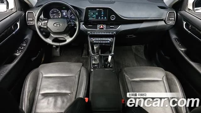 2018 Hyundai Grandeur IG 3.0 LPi Modern (Rental Car) Sold VIN KMHF641NBJA078386 – front exterior 2018 Hyundai Grandeur IG 3.0 LPi Modern (Rental Car) Sold VIN KMHF641NBJA078386 – front exterior