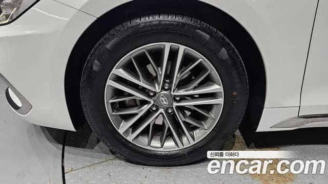 2018 Hyundai Grandeur IG 3.0 LPi Modern (Rental Car) Sold VIN KMHF641NBJA078386 – photo 16 2018 Hyundai Grandeur IG 3.0 LPi Modern (Rental Car) Sold VIN KMHF641NBJA078386 – photo 16