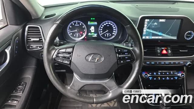 2018 Hyundai Grandeur IG 3.0 LPi Exclusive (Rental Car) Sold VIN KMHF641NBJA081912 – rear exterior 2018 Hyundai Grandeur IG 3.0 LPi Exclusive (Rental Car) Sold VIN KMHF641NBJA081912 – rear exterior