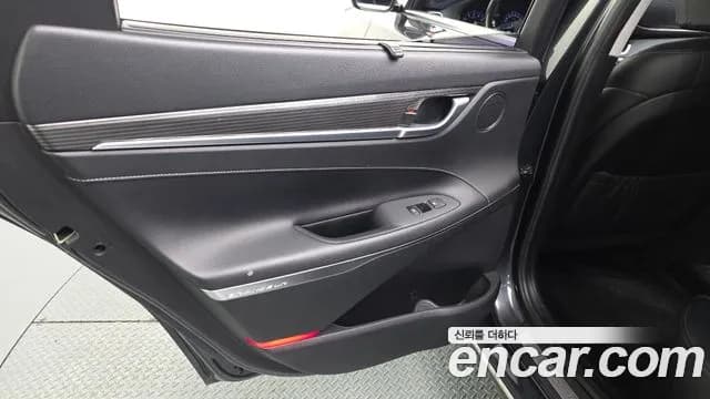 2018 Hyundai Grandeur IG 3.0 LPi Exclusive (Rental Car) Sold VIN KMHF641NBJA097033 – photo 11 2018 Hyundai Grandeur IG 3.0 LPi Exclusive (Rental Car) Sold VIN KMHF641NBJA097033 – photo 11