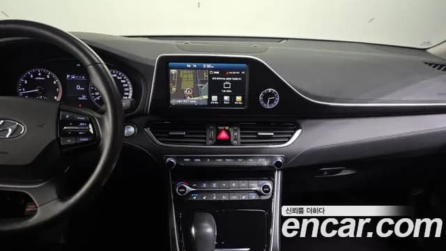 2018 Hyundai Grandeur IG 3.0 LPi Modern (Rental Car) Sold VIN KMHF641NBJA119303 – interior seats 2018 Hyundai Grandeur IG 3.0 LPi Modern (Rental Car) Sold VIN KMHF641NBJA119303 – interior seats