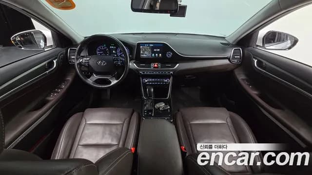 2018 Hyundai Grandeur IG 3.0 LPi Exclusive (Rental Car) Sold VIN KMHF641NBJA130770 – interior seats 2018 Hyundai Grandeur IG 3.0 LPi Exclusive (Rental Car) Sold VIN KMHF641NBJA130770 – interior seats