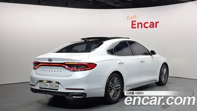 2018 Hyundai Grandeur IG 3.0 LPi Modern (Rental Car) Sold VIN KMHF641NBJA148028 – engine bay 2018 Hyundai Grandeur IG 3.0 LPi Modern (Rental Car) Sold VIN KMHF641NBJA148028 – engine bay