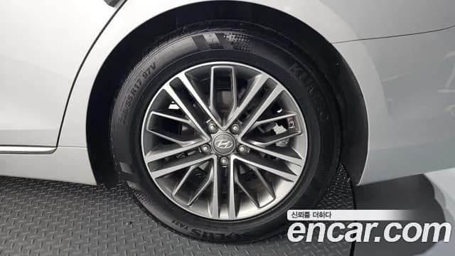 2018 Hyundai Grandeur IG 3.0 LPi Modern (Rental Car) Sold VIN KMHF641NBJA159588 – photo 16 2018 Hyundai Grandeur IG 3.0 LPi Modern (Rental Car) Sold VIN KMHF641NBJA159588 – photo 16