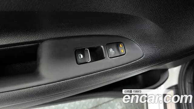 2018 Hyundai Grandeur IG 3.0 LPi Modern (Rental Car) Sold VIN KMHF641NBJA160014 – trunk area 2018 Hyundai Grandeur IG 3.0 LPi Modern (Rental Car) Sold VIN KMHF641NBJA160014 – trunk area
