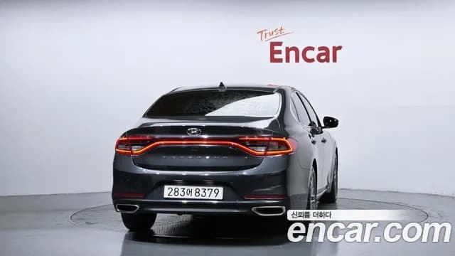 2018 Hyundai Grandeur IG 3.0 LPi Modern (Rental Car) Sold VIN KMHF641NBJA172140 – trunk area 2018 Hyundai Grandeur IG 3.0 LPi Modern (Rental Car) Sold VIN KMHF641NBJA172140 – trunk area