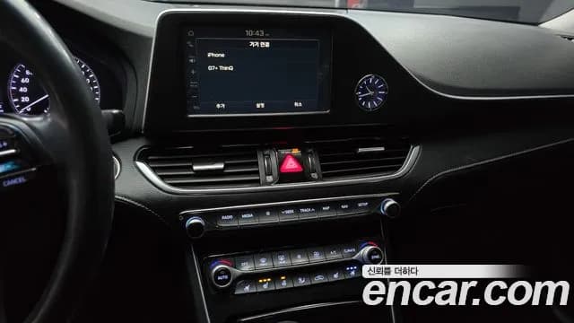 2019 Hyundai Grandeur IG 3.0 LPi Modern (Rental Car) Sold VIN KMHF641NBKA172851 – exterior detail 2019 Hyundai Grandeur IG 3.0 LPi Modern (Rental Car) Sold VIN KMHF641NBKA172851 – exterior detail
