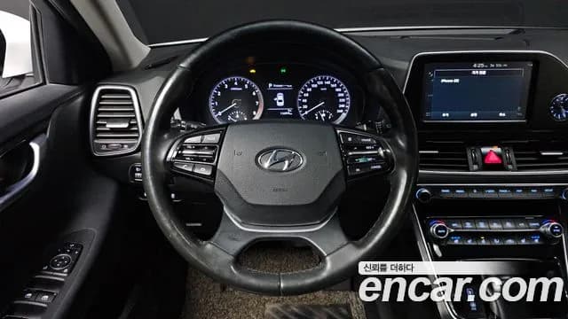 2019 Hyundai Grandeur IG 3.0 LPi Modern (Rental Car) Sold VIN KMHF641NBKA203872 – dashboard 2019 Hyundai Grandeur IG 3.0 LPi Modern (Rental Car) Sold VIN KMHF641NBKA203872 – dashboard