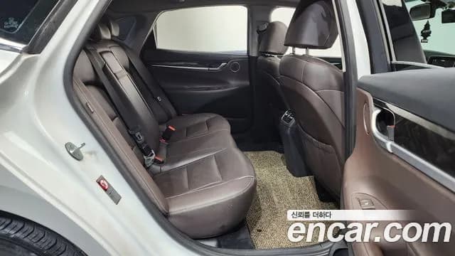 2019 Hyundai Grandeur IG 3.0 LPi Modern (Rental Car) Sold VIN KMHF641NBKA210171 – rear exterior 2019 Hyundai Grandeur IG 3.0 LPi Modern (Rental Car) Sold VIN KMHF641NBKA210171 – rear exterior