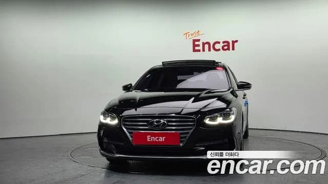 2019 Hyundai Grandeur IG 3.0 LPi Exclusive (Rental Car) Sold VIN KMHF641NBKA215593 – interior seats 2019 Hyundai Grandeur IG 3.0 LPi Exclusive (Rental Car) Sold VIN KMHF641NBKA215593 – interior seats