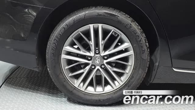 2019 Hyundai Grandeur IG 3.0 LPi Modern (Rental Car) Sold VIN KMHF641NBKA221239 – photo 12 2019 Hyundai Grandeur IG 3.0 LPi Modern (Rental Car) Sold VIN KMHF641NBKA221239 – photo 12