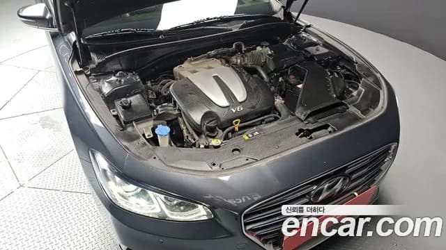 2019 Hyundai Grandeur IG 3.0 LPi Exclusive (Rental Car) Sold VIN KMHF641NBKA221858 – exterior detail 2019 Hyundai Grandeur IG 3.0 LPi Exclusive (Rental Car) Sold VIN KMHF641NBKA221858 – exterior detail