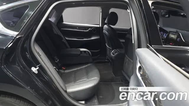 2019 Hyundai Grandeur IG 3.0 LPi Modern (Rental Car) Sold VIN KMHF641NBKA229872 – exterior detail 2019 Hyundai Grandeur IG 3.0 LPi Modern (Rental Car) Sold VIN KMHF641NBKA229872 – exterior detail