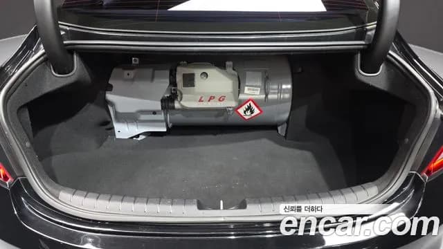 2019 Hyundai Grandeur IG 3.0 LPi Modern (Rental Car) Sold VIN KMHF641NBKA229872 – undercarriage 2019 Hyundai Grandeur IG 3.0 LPi Modern (Rental Car) Sold VIN KMHF641NBKA229872 – undercarriage