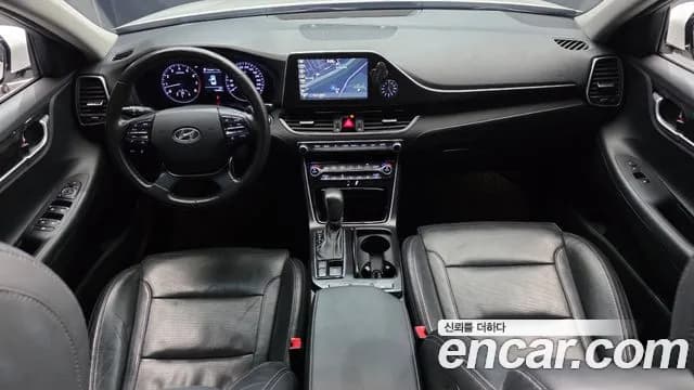 2019 Hyundai Grandeur IG 3.0 LPi Modern (Rental Car) Sold VIN KMHF641NBKA250513 – front exterior 2019 Hyundai Grandeur IG 3.0 LPi Modern (Rental Car) Sold VIN KMHF641NBKA250513 – front exterior