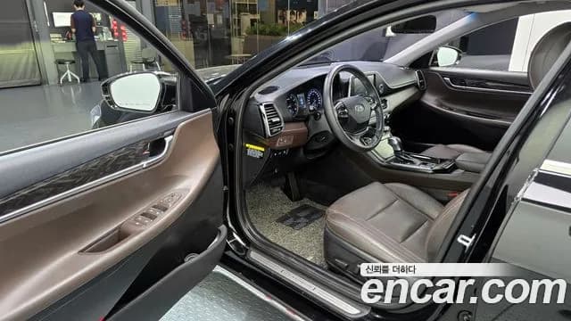 2019 Hyundai Grandeur IG 3.0 LPi Modern (Rental Car) Sold VIN KMHF641NBKA257367 – undercarriage 2019 Hyundai Grandeur IG 3.0 LPi Modern (Rental Car) Sold VIN KMHF641NBKA257367 – undercarriage