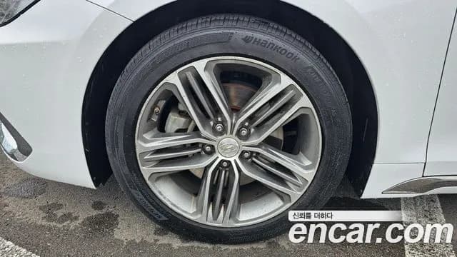 2019 Hyundai Grandeur IG 3.0 LPi Modern (Rental Car) Sold VIN KMHF641NBKA277715 – front exterior 2019 Hyundai Grandeur IG 3.0 LPi Modern (Rental Car) Sold VIN KMHF641NBKA277715 – front exterior
