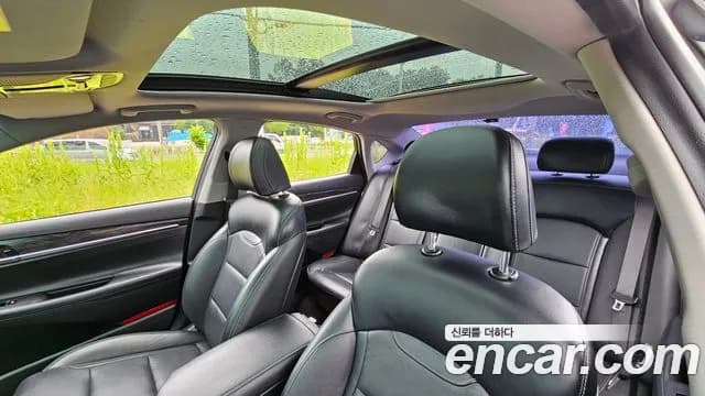 2019 Hyundai Grandeur IG 3.0 LPi Modern (Rental Car) Sold VIN KMHF641NBKA277715 – interior seats 2019 Hyundai Grandeur IG 3.0 LPi Modern (Rental Car) Sold VIN KMHF641NBKA277715 – interior seats