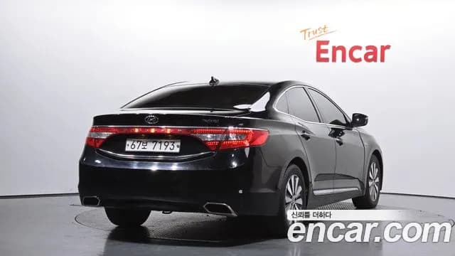 2017 Hyundai Grandeur HG Hybrid Premium Sold VIN KMHFG413BHA031379 – photo 14 2017 Hyundai Grandeur HG Hybrid Premium Sold VIN KMHFG413BHA031379 – photo 14