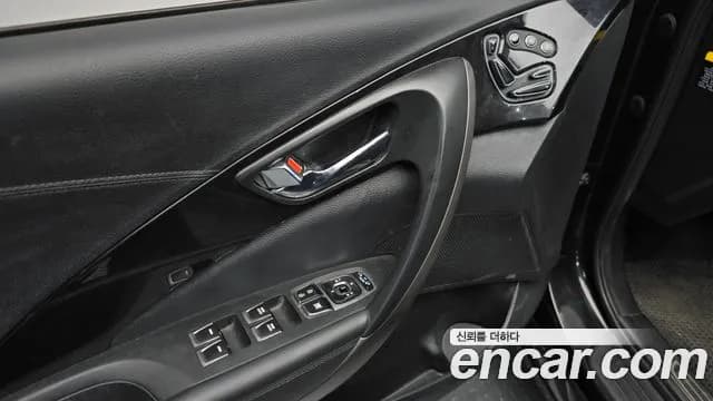 2017 Hyundai Grandeur HG Hybrid Premium Sold VIN KMHFG413BHA031379 – photo 18 2017 Hyundai Grandeur HG Hybrid Premium Sold VIN KMHFG413BHA031379 – photo 18