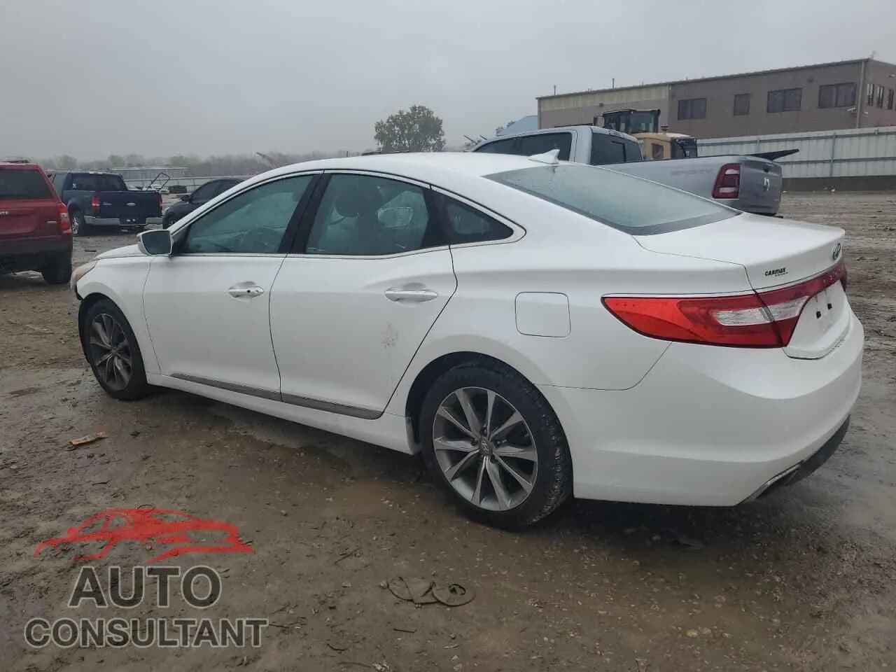2015 HYUNDAI AZERA Damaged VIN KMHFG4JG1FA487765 – rear exterior 2015 HYUNDAI AZERA Damaged VIN KMHFG4JG1FA487765 – rear exterior