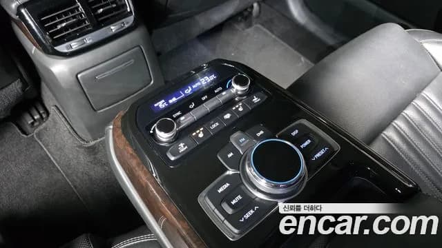 2018 Genesis EQ900 3.3 T-GDI AWD Sold VIN KMHG141ADJU047840 – photo 18 2018 Genesis EQ900 3.3 T-GDI AWD Sold VIN KMHG141ADJU047840 – photo 18