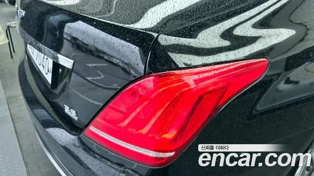 2017 Genesis EQ900 3.8 GDI Sold VIN KMHG141DBHU031155 – trunk area 2017 Genesis EQ900 3.8 GDI Sold VIN KMHG141DBHU031155 – trunk area