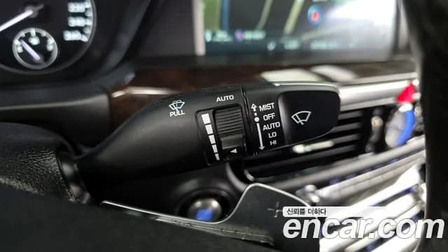 2017 Genesis EQ900 3.8 GDI Sold VIN KMHG141DBHU031155 – photo 11 2017 Genesis EQ900 3.8 GDI Sold VIN KMHG141DBHU031155 – photo 11