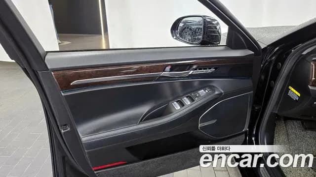2017 Genesis EQ900 3.8 GDI Sold VIN KMHG141DBHU031155 – photo 13 2017 Genesis EQ900 3.8 GDI Sold VIN KMHG141DBHU031155 – photo 13