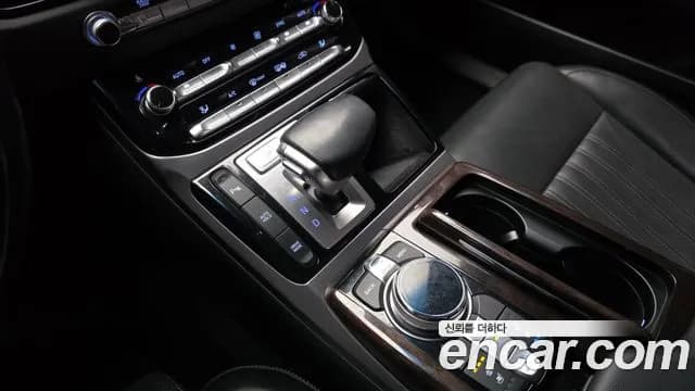 2018 Genesis EQ900 3.8 GDI Sold VIN KMHG141DBJU042741 – engine bay 2018 Genesis EQ900 3.8 GDI Sold VIN KMHG141DBJU042741 – engine bay