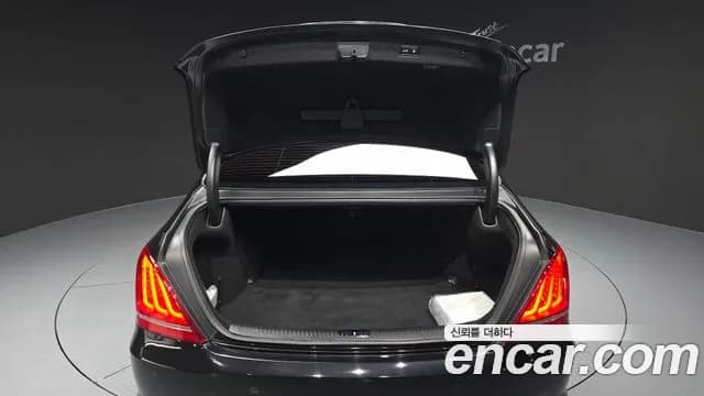 2018 Genesis EQ900 3.8 GDI Sold VIN KMHG141DBJU042741 – undercarriage 2018 Genesis EQ900 3.8 GDI Sold VIN KMHG141DBJU042741 – undercarriage