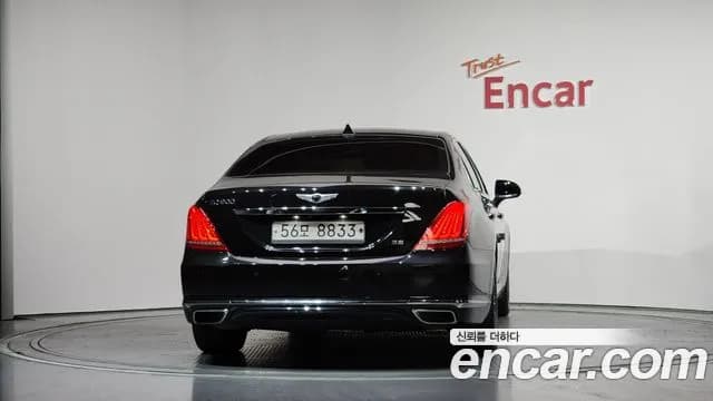 2018 Genesis EQ900 3.8 GDI Sold VIN KMHG141DBJU048464 – exterior detail 2018 Genesis EQ900 3.8 GDI Sold VIN KMHG141DBJU048464 – exterior detail