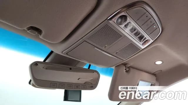 2019 Genesis G90 3.8 Sold VIN KMHG141DBKU058031 – trunk area 2019 Genesis G90 3.8 Sold VIN KMHG141DBKU058031 – trunk area