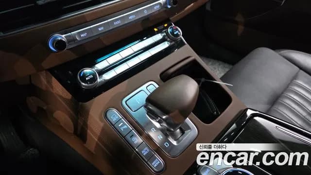 2019 Genesis G90 3.8 Sold VIN KMHG141DBKU071061 – rear exterior 2019 Genesis G90 3.8 Sold VIN KMHG141DBKU071061 – rear exterior