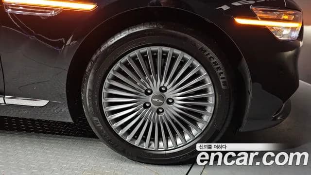 2019 Genesis G90 3.8 Sold VIN KMHG141DBKU074029 – rear exterior 2019 Genesis G90 3.8 Sold VIN KMHG141DBKU074029 – rear exterior