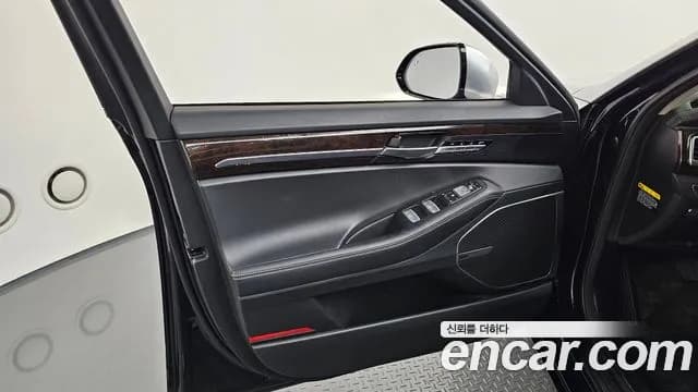 2019 Genesis G90 3.8 Sold VIN KMHG141DBKU075083 – photo 16 2019 Genesis G90 3.8 Sold VIN KMHG141DBKU075083 – photo 16