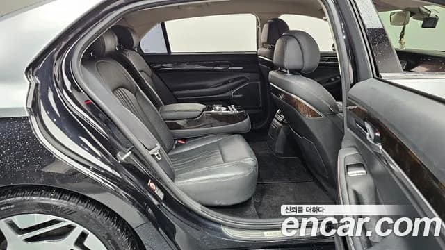 2019 Genesis G90 3.8 Sold VIN KMHG141DBKU075083 – photo 35 2019 Genesis G90 3.8 Sold VIN KMHG141DBKU075083 – photo 35