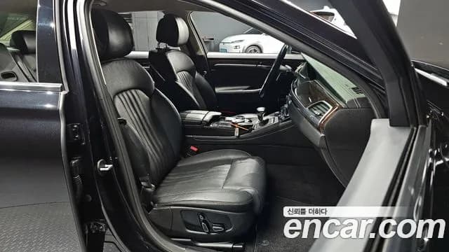 2019 Genesis G90 3.8 Sold VIN KMHG141DBKU075334 – rear exterior 2019 Genesis G90 3.8 Sold VIN KMHG141DBKU075334 – rear exterior