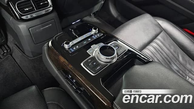 2020 Genesis G90 3.8 Sold VIN KMHG141DBLU077792 – trunk area 2020 Genesis G90 3.8 Sold VIN KMHG141DBLU077792 – trunk area
