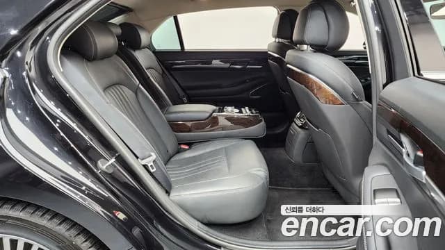 2021 Genesis G90 3.8 Sold VIN KMHG141DBMU092499 – photo 31 2021 Genesis G90 3.8 Sold VIN KMHG141DBMU092499 – photo 31