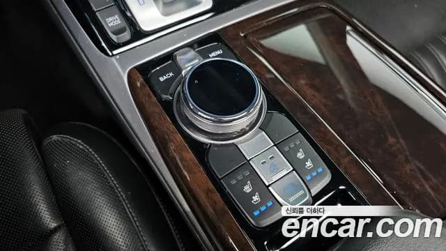 2018 Genesis EQ900 3.8 GDI AWD Sold VIN KMHG141DDJU040833 – dashboard 2018 Genesis EQ900 3.8 GDI AWD Sold VIN KMHG141DDJU040833 – dashboard