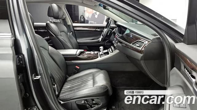 2018 Genesis EQ900 3.8 GDI AWD Sold VIN KMHG141DDJU040833 – exterior detail 2018 Genesis EQ900 3.8 GDI AWD Sold VIN KMHG141DDJU040833 – exterior detail