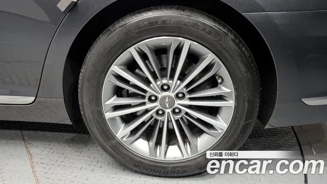 2018 Genesis EQ900 3.8 GDI AWD Sold VIN KMHG141DDJU040833 – undercarriage 2018 Genesis EQ900 3.8 GDI AWD Sold VIN KMHG141DDJU040833 – undercarriage